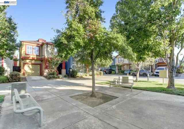 Photo 35 of Single family home for sale at 223 Washington Pl, West Sacramento, CA 95605 | MLS# 41149990 | Listing updated on 2026-10-08