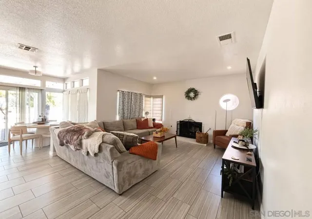 Photo 3 of Single family home for sale at 40043 Gibraltar, Murrieta, CA 92562 | MLS# 260023913SD | Listing updated on 2026-10-01