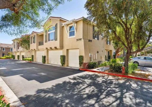 Photo 2 of Townhouse for sale at 35797 Springvale Ln, Murrieta, CA 92562 | MLS# 260023914SD | Listing updated on 2026-10-01