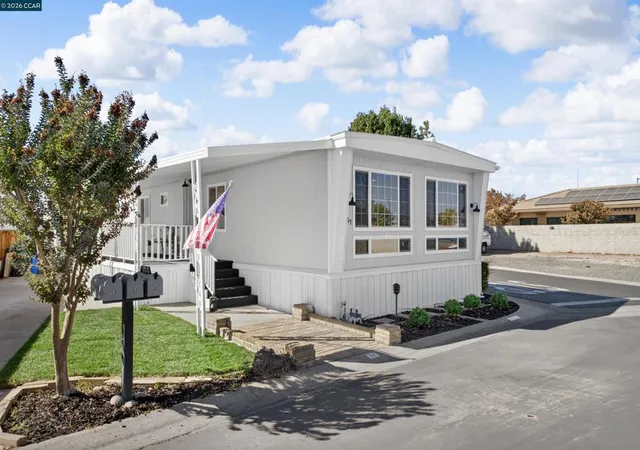 Photo 2 of Manufactured home for sale at 61 Oneida St, Oakley, CA 94561 | MLS# 41149992 | Listing updated on 2026-10-08