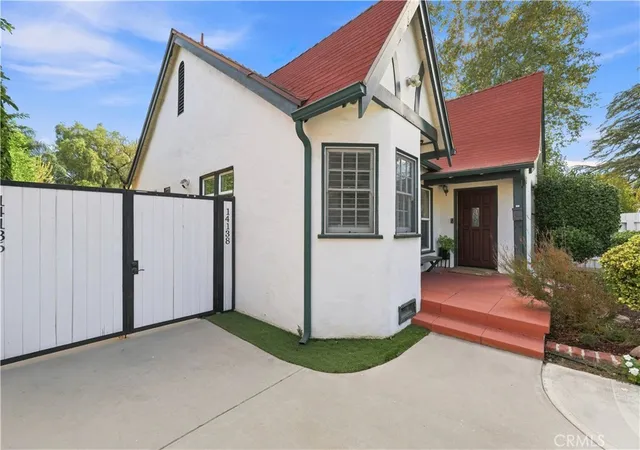 Photo 2 of Single family home for sale at 14138 Lemay St, Van Nuys, CA 91405 | MLS# SR26213962 | Listing updated on 2026-10-02