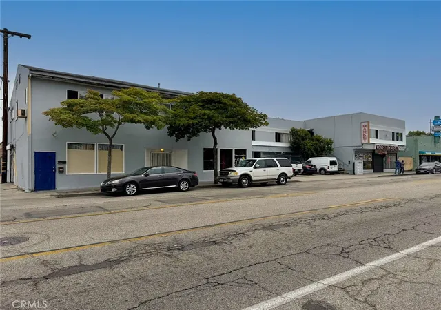 Multi family home for sale at 153 W Arbor Vitae, Inglewood, CA 90301 | MLS# AR26214207