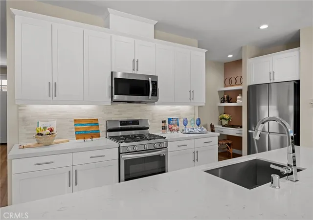 Photo 4 of Single family home for sale at 13754 Hidden Pines Ct, Victorville, CA 92392 | MLS# SR26214216 | Listing updated on 2026-10-02