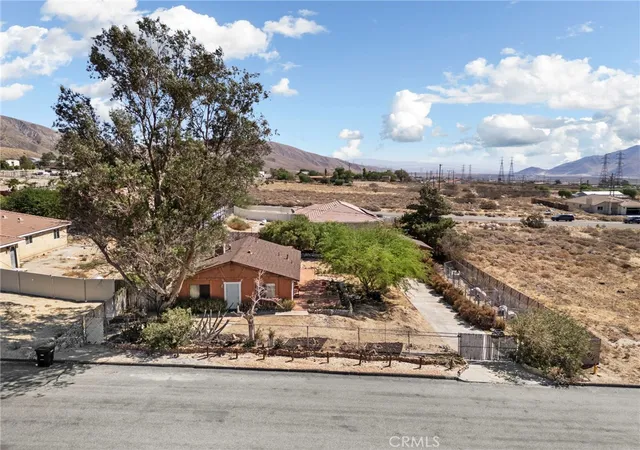Photo 3 of Sale Pending at 12760 Danbury St, Whitewater, CA 92282 | MLS# IG26207406 | Listing updated on 2026-10-12