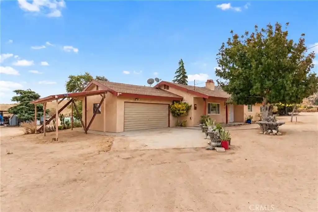 Photo 1 of Single family home for sale at 46720 Kings Cyn, Lancaster, CA 93536 | MLS# SR26214240 | Listing updated on 2026-10-29
