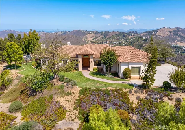 Photo 2 of Single family home for sale at 29317 Integrity Ct, Vista, CA 92084 | MLS# SW26214260 | Listing updated on 2026-10-10