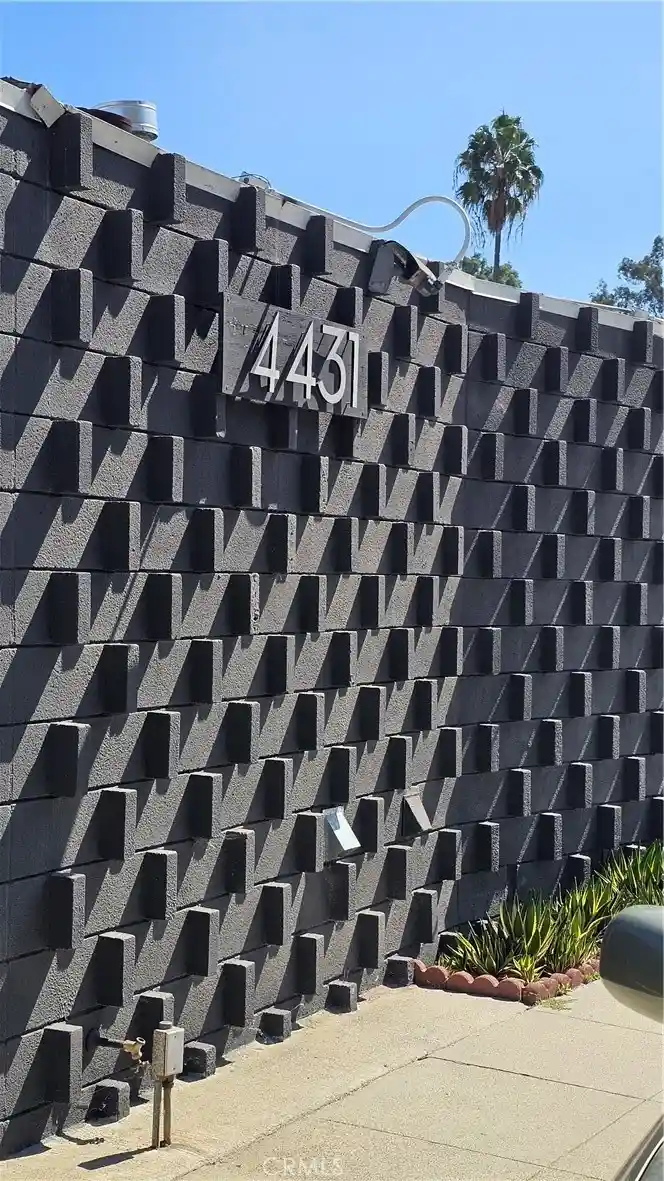 Photo 1 of Sale Pending at 4431 Don Ricardo Dr #13, Los Angeles, CA 90008 | MLS# DW26212083 | Listing updated on 2026-10-21