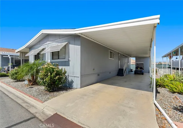 Photo 2 of Manufactured home for sale at 5001 W Florida #748, Hemet, CA 92545 | MLS# SW26214202 | Listing updated on 2026-10-08