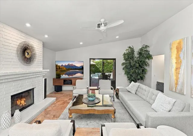 Photo 3 of Single family home for sale at 54205 Avenida Vallejo, La Quinta, CA 92253 | MLS# 219153600DA | Listing updated on 2026-10-09