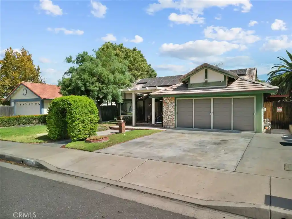 Photo 1 of Single family home for sale at 29688 Via Naravilla, Menifee, CA 92586 | MLS# SW26205588 | Listing updated on 2026-10-29