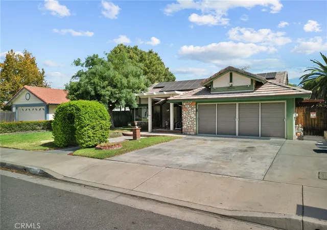 Photo 1 of Single family home for sale at 29688 Via Naravilla, Menifee, CA 92586 | MLS# SW26205588 | Listing updated on 2026-10-29