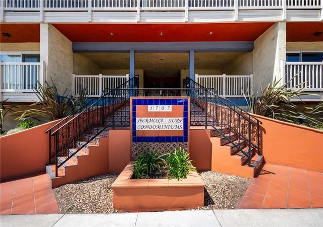 Photo 3 of Condo for sale at 1707 Pacific Coast Hwy #413, Hermosa Beach, CA 90254 | MLS# SB26214355 | Listing updated on 2026-10-09