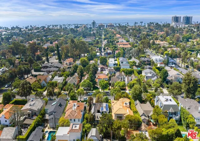 Photo 2 of Single family home for sale at 533 Lincoln Blvd, Santa Monica, CA 90402 | MLS# 26994547 | Listing updated on 2026-10-09
