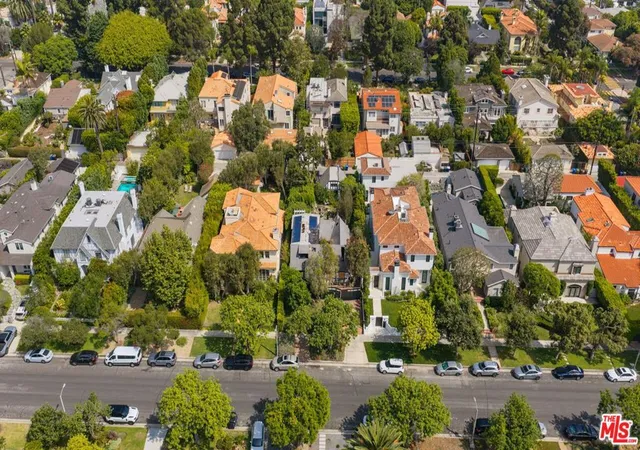 Photo 3 of Single family home for sale at 533 Lincoln Blvd, Santa Monica, CA 90402 | MLS# 26994547 | Listing updated on 2026-10-09