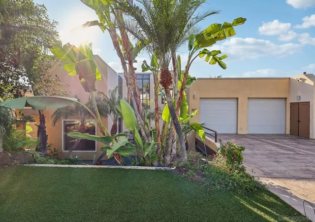 Photo 2 of Single family home for sale at 2070 Illion, San Diego, CA 92110 | MLS# 260023943SD | Listing updated on 2026-10-02