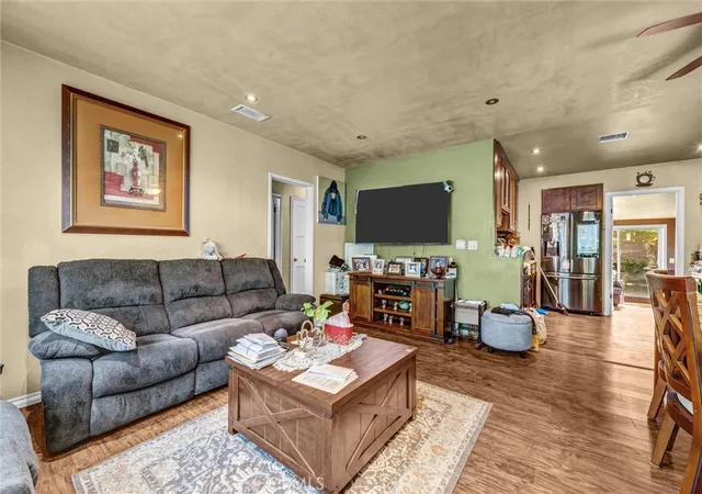 Photo 4 of Single family home for sale at 6424 Lindell, Pico Rivera, CA 90660 | MLS# DW26214233 | Listing updated on 2026-10-02