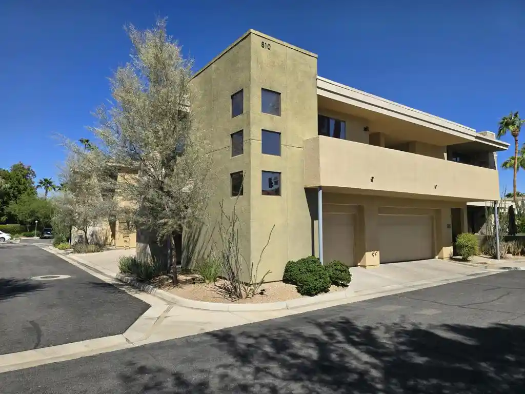 Condo for sale at 810 E Palm Cyn Dr #205, Palm Springs, CA 92264 | MLS# 219153606DA