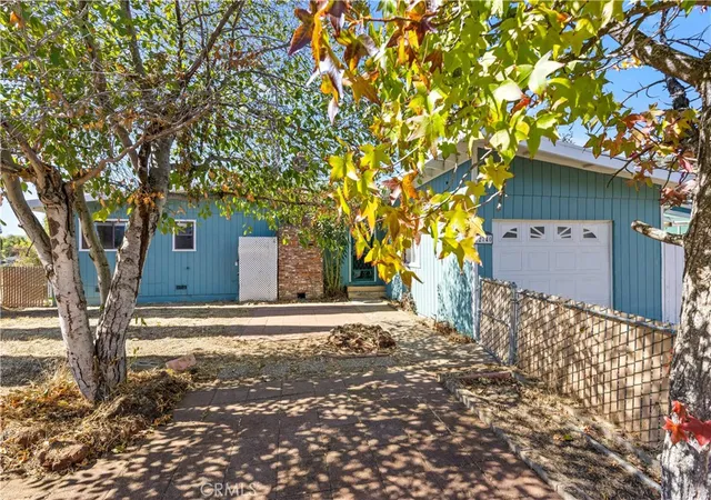 Photo 1 of Single family home for sale at 12740 Island Cir, Clearlake Oaks, CA 95423 | MLS# LC26212440 | Listing updated on 2026-10-02