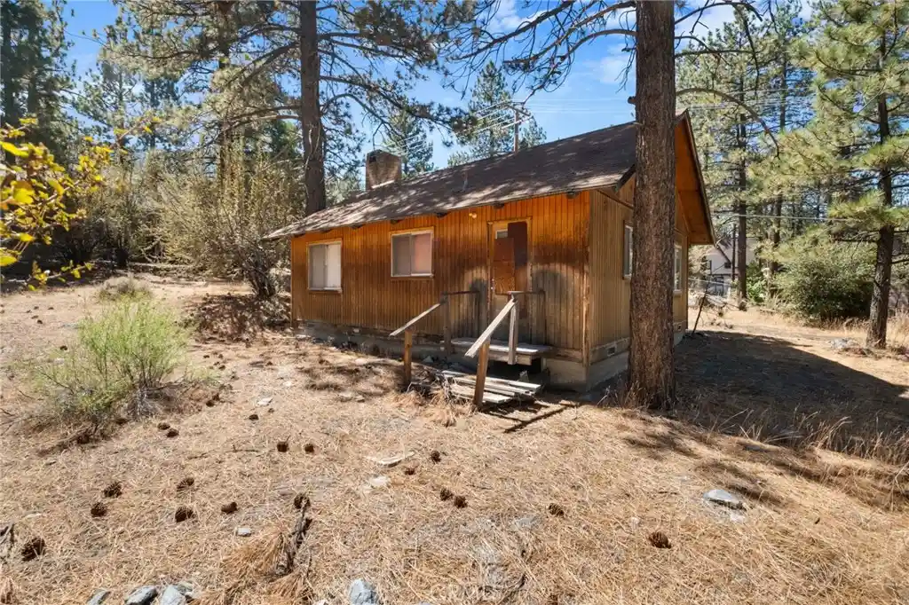Single family home for sale at 5761 Sheep Crk, Wrightwood, CA 92397 | MLS# CV26214331