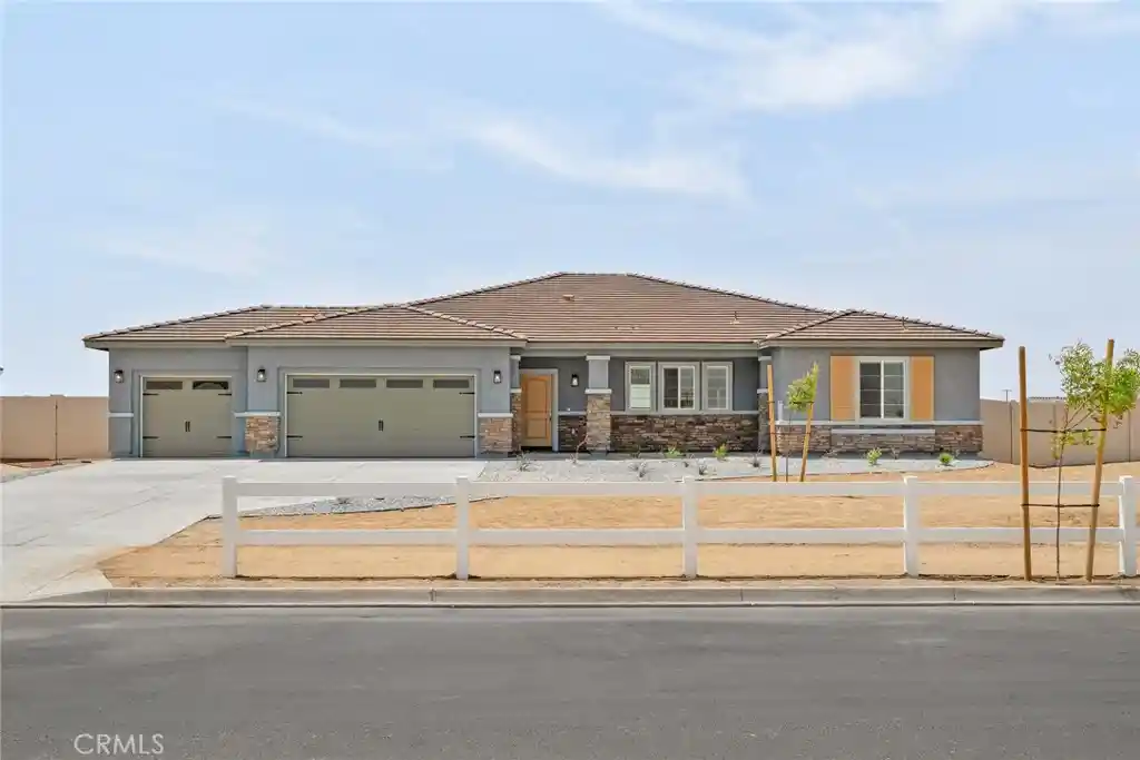 Photo 1 of Sale Pending at 14585 Indigo Rd, Apple Valley, CA 92307 | MLS# SW26212261 | Listing updated on 2026-10-19