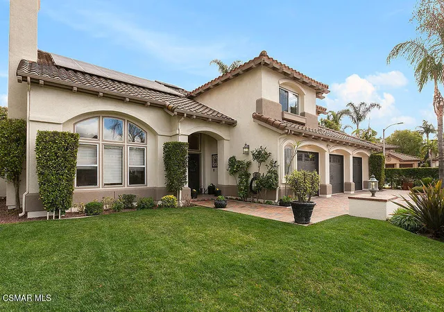 Photo 2 of Single family home for sale at 136 Heath Meadow Pl, Simi Valley, CA 93065 | MLS# 226004686 | Listing updated on 2026-10-01