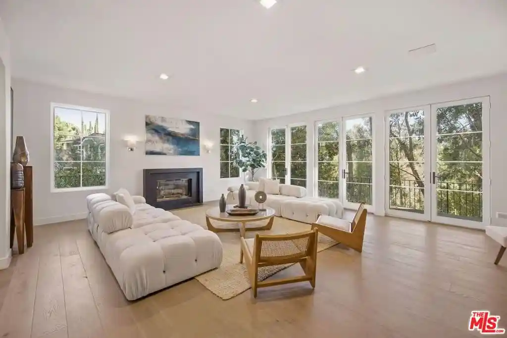 Photo 1 of Single family home for sale at 8171 Tianna Rd, Los Angeles, CA 90046 | MLS# 26995763 | Listing updated on 2026-10-15