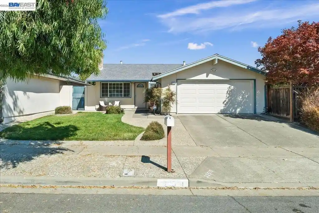 Photo 1 of Sale Pending at 32510 Lake Temescal Ln, Fremont, CA 94555 | MLS# 41150037 | Listing updated on 2026-10-22