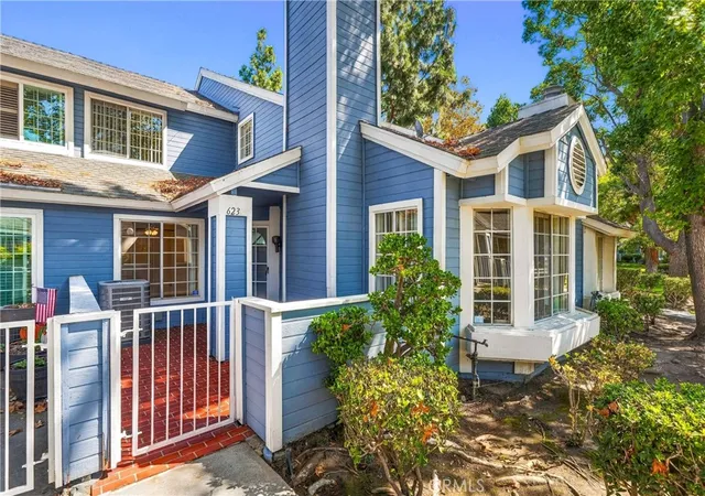 Photo 2 of Townhouse for sale at 623 Alder, Walnut, CA 91789 | MLS# CV26214367 | Listing updated on 2026-10-11