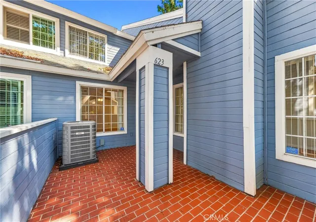 Photo 3 of Townhouse for sale at 623 Alder, Walnut, CA 91789 | MLS# CV26214367 | Listing updated on 2026-10-11