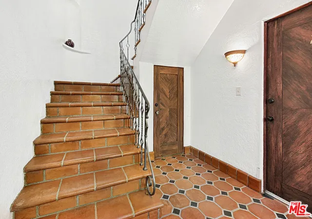 Photo 2 of Multi family home for sale at 942 S Mansfield Ave, Los Angeles, CA 90036 | MLS# 26993945 | Listing updated on 2026-10-09
