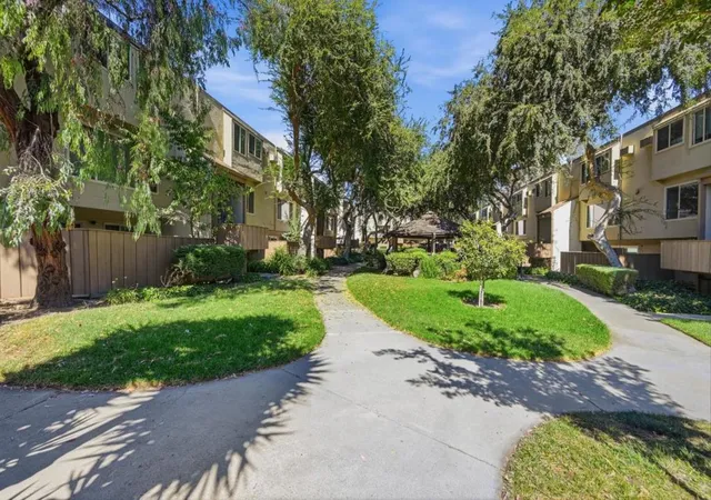 Photo 3 of Condo for sale at 490 Auburn Way #15, San Jose, CA 95129 | MLS# ML82063299 | Listing updated on 2026-10-12