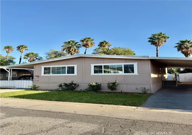 Photo 3 of Manufactured home for sale at 2851 S La Cadena Dr #156, Colton, CA 92324 | MLS# CV26213576 | Listing updated on 2026-10-11