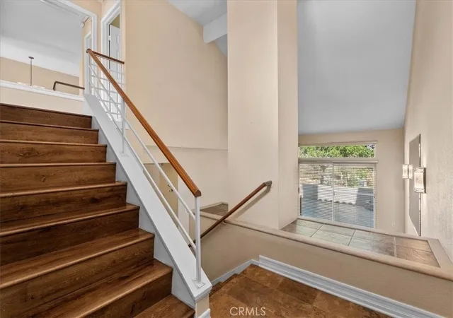 Listing Photo 5 - Condo for sale in building located at 5961 Paseo Encantada, Camarillo, CA 93012