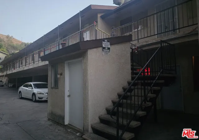 Photo 3 of Multi family home for sale at 486 E Avenue 28, Los Angeles, CA 90031 | MLS# 26995683 | Listing updated on 2026-10-05