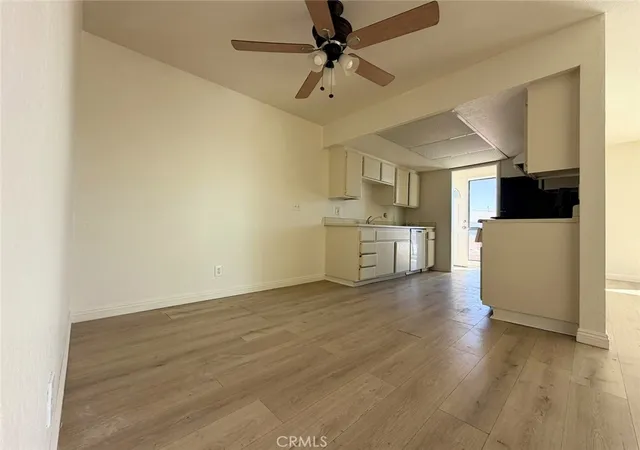 Listing Photo 4 - Condo for sale in building located at 2493 W Acacia Ave, Hemet, CA 92545