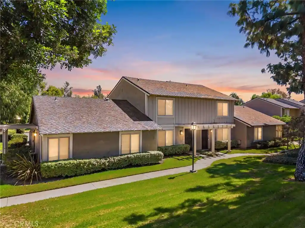 Townhouse for sale at 1676 Heather Dr, La Verne, CA 91750 | MLS# WS26206662