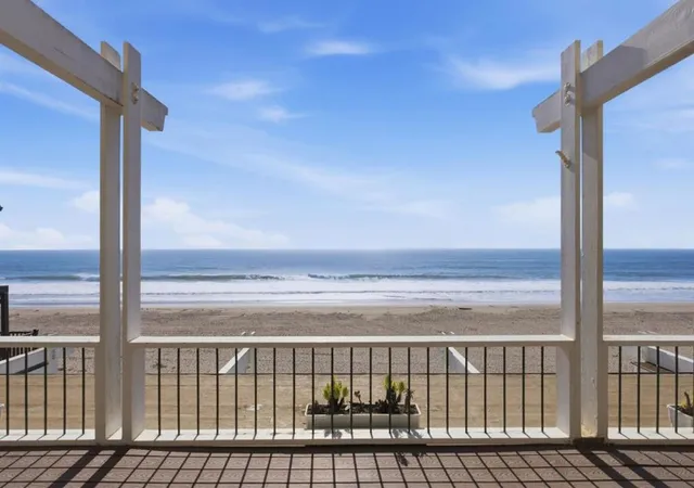 Photo 2 of Condo for sale at 300 Oceanview Dr #302, Watsonville, CA 95076 | MLS# ML82063309 | Listing updated on 2026-10-11