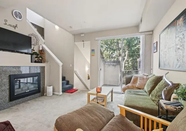 Photo 3 of Condo for sale at 583 Cityscape Pl, San Jose, CA 95136 | MLS# ML82063312 | Listing updated on 2026-10-12