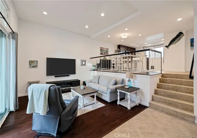 Photo 2 of Townhouse for sale at 255 Valley, Hermosa Beach, CA 90254 | MLS# SB26214519 | Listing updated on 2026-10-11