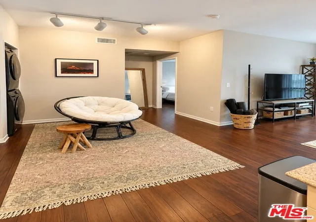 Listing Photo 1 - Condo for sale in building located at 1501 Front St, San Diego, CA 92101 - Unit #206