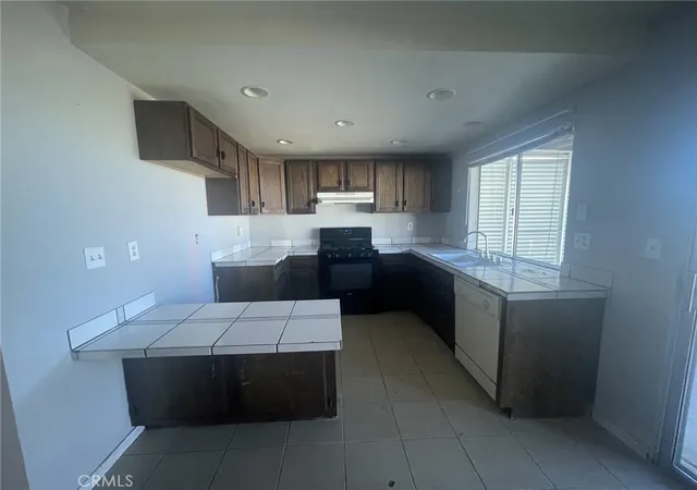 Photo 3 of Single family home for sale at 2303 El Rancho Cir, Hemet, CA 92545 | MLS# SW26178668 | Listing updated on 2026-10-02