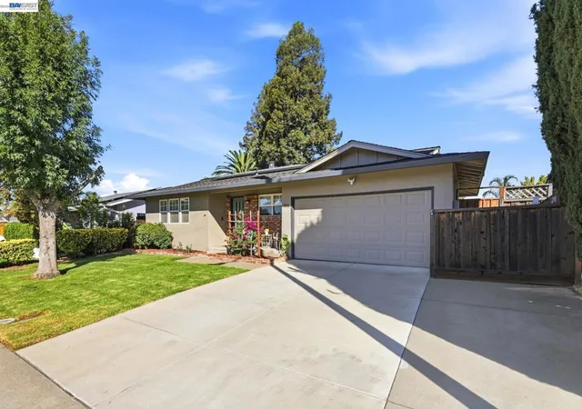 Photo 2 of Single family home for sale at 784 Avalon Way, Livermore, CA 94550 | MLS# 41150060 | Listing updated on 2026-10-08