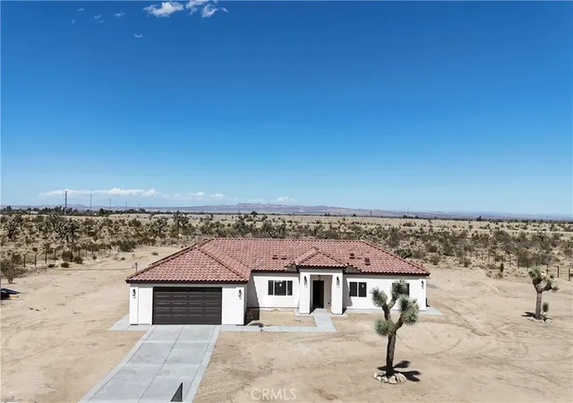 Single family home for sale at 5010 La Mesa Rd, Phelan, CA 92371 | MLS# IV26214534