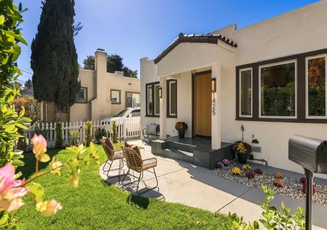Photo 3 of Sale Pending at 1425 California Dr, Burlingame, CA 94010 | MLS# ML82063323 | Listing updated on 2026-10-09