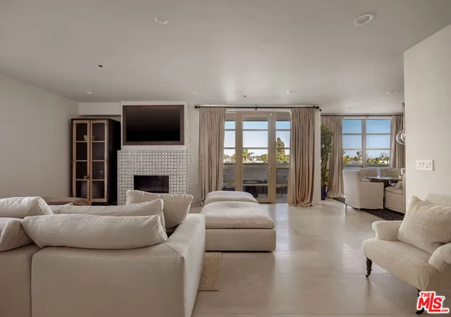 Photo 2 of Condo for sale at 870 Haverford Ave #303, Pacific Palisades, CA 90272 | MLS# 26995473 | Listing updated on 2026-10-09