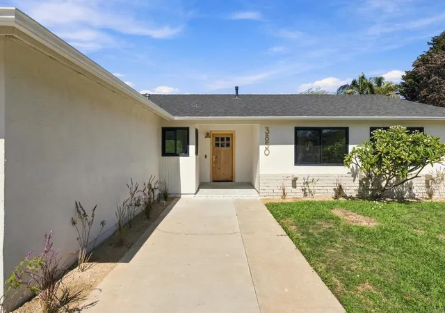 Photo 3 of Sale Pending at 3850 Trieste Dr, Carlsbad, CA 92010 | MLS# PTP2607430 | Listing updated on 2026-10-07