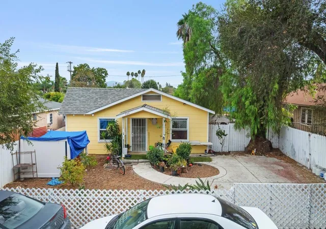 Single family home for sale at 735 West 6th, Escondido, CA 92025 | MLS# 260023978SD