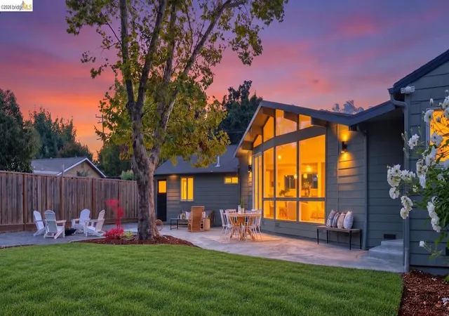 Single family home for sale at 925 Juanita Dr, Lafayette, CA 94595 | MLS# 41150071