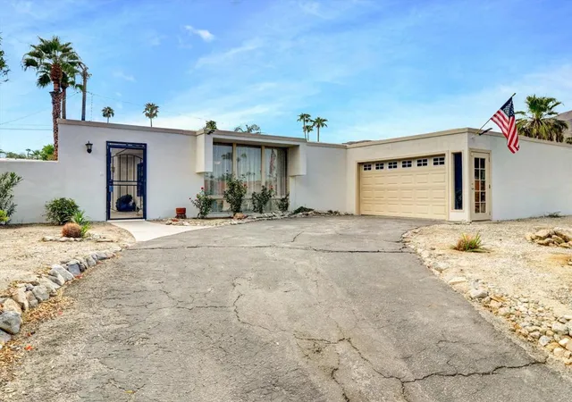 Photo 2 of Single family home for sale at 72629 Pitahaya St, Palm Desert, CA 92260 | MLS# 219153634DA | Listing updated on 2026-10-07