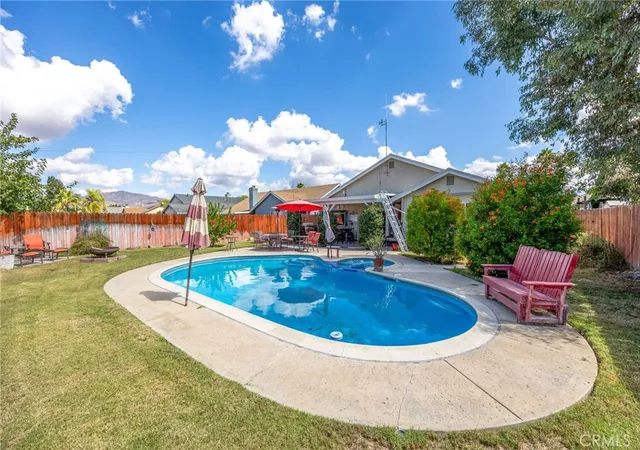 Photo 1 of Sale Pending at 165 Mosport St, Hemet, CA 92544 | MLS# SW26214624 | Listing updated on 2026-10-10